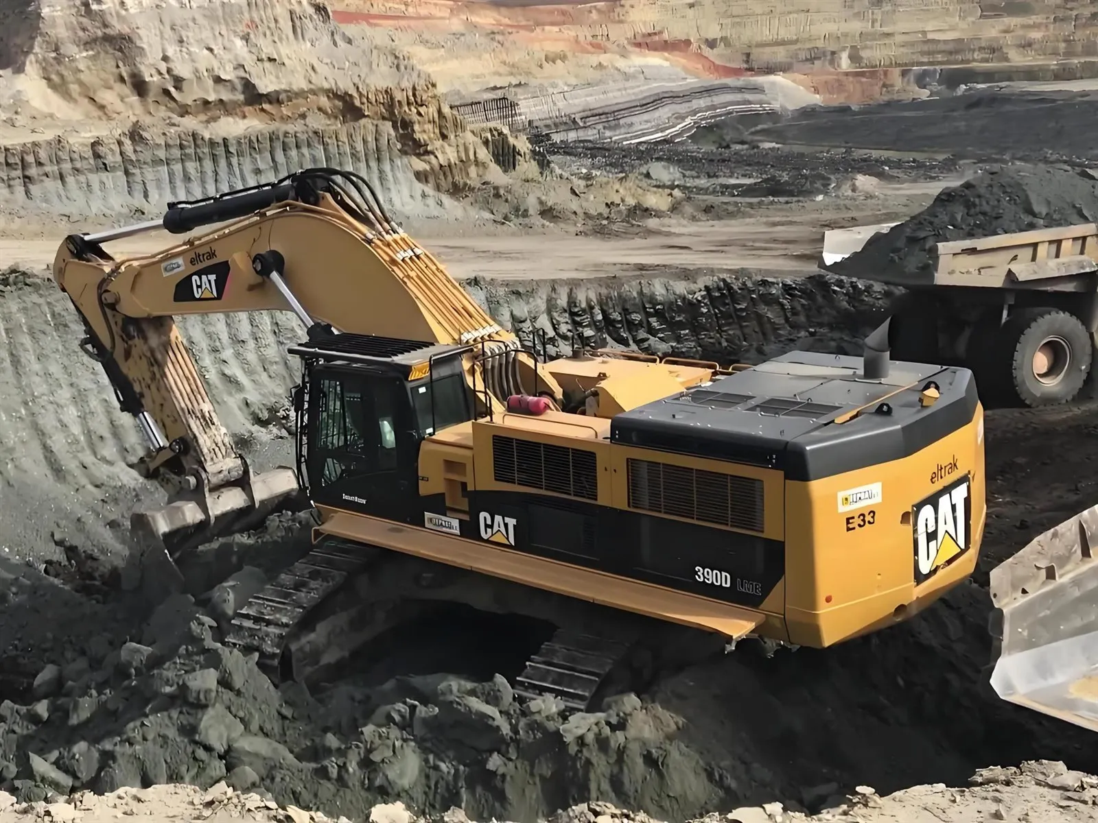 Cat 6015B Bucket for sale Cat 6015B Bucket for sale